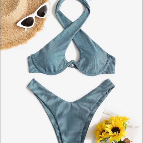 Zaful ribbed cross wire high cut bikini - Picture 1 of 3